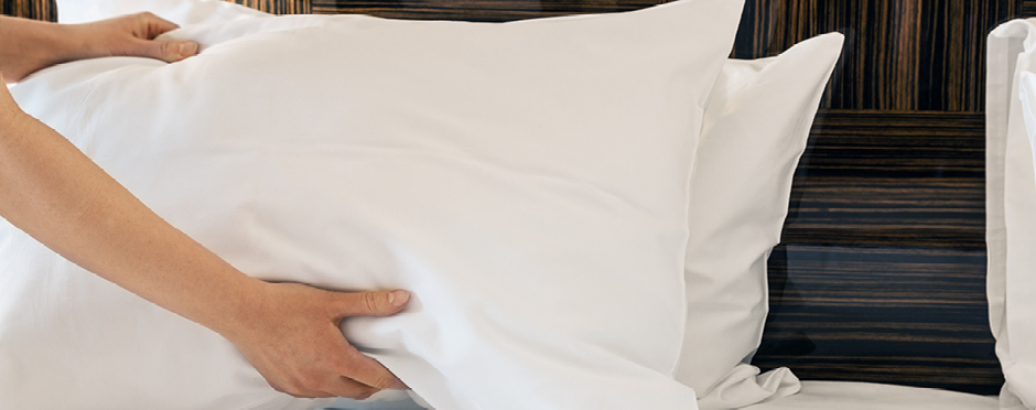 https://www.athletico.com/wp-content/uploads/2015/01/04_24_18_position-your-pillows-to-reduce-pain_940x37219.jpg