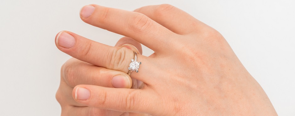 What If My Engagement Ring Is Too Big (How To Fix)