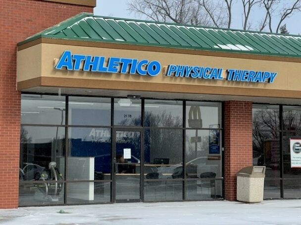 Physical Therapy Davenport, IA - Athletico West Davenport