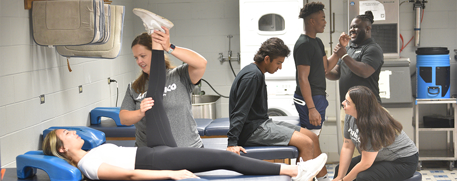 A Day in the Life of an Athletic Trainer - Athletico