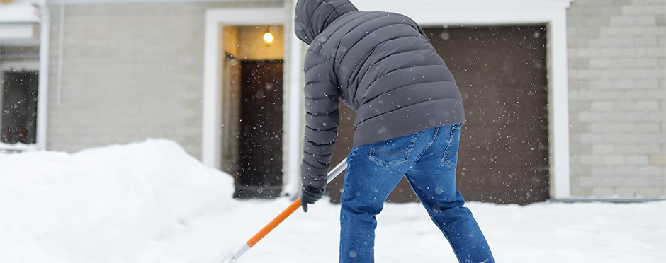 Tips From a PT: 4 Stretches to Do After Shoveling Snow